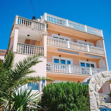 Apartment In Crikvenica 39210 Экстерьер фото