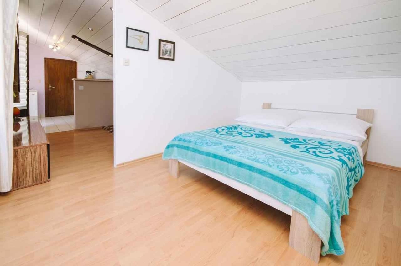 Apartment In Crikvenica 39210 Экстерьер фото