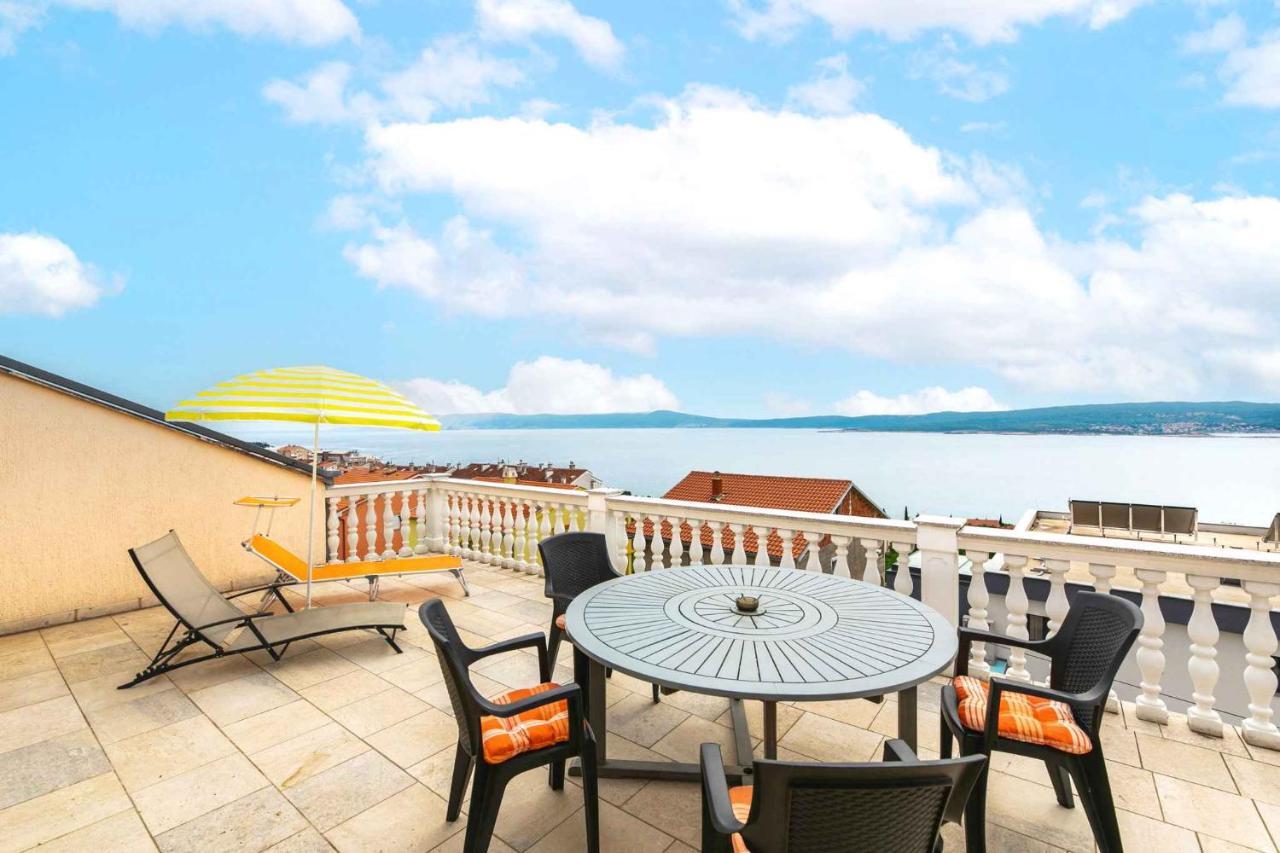 Apartment In Crikvenica 39210 Экстерьер фото