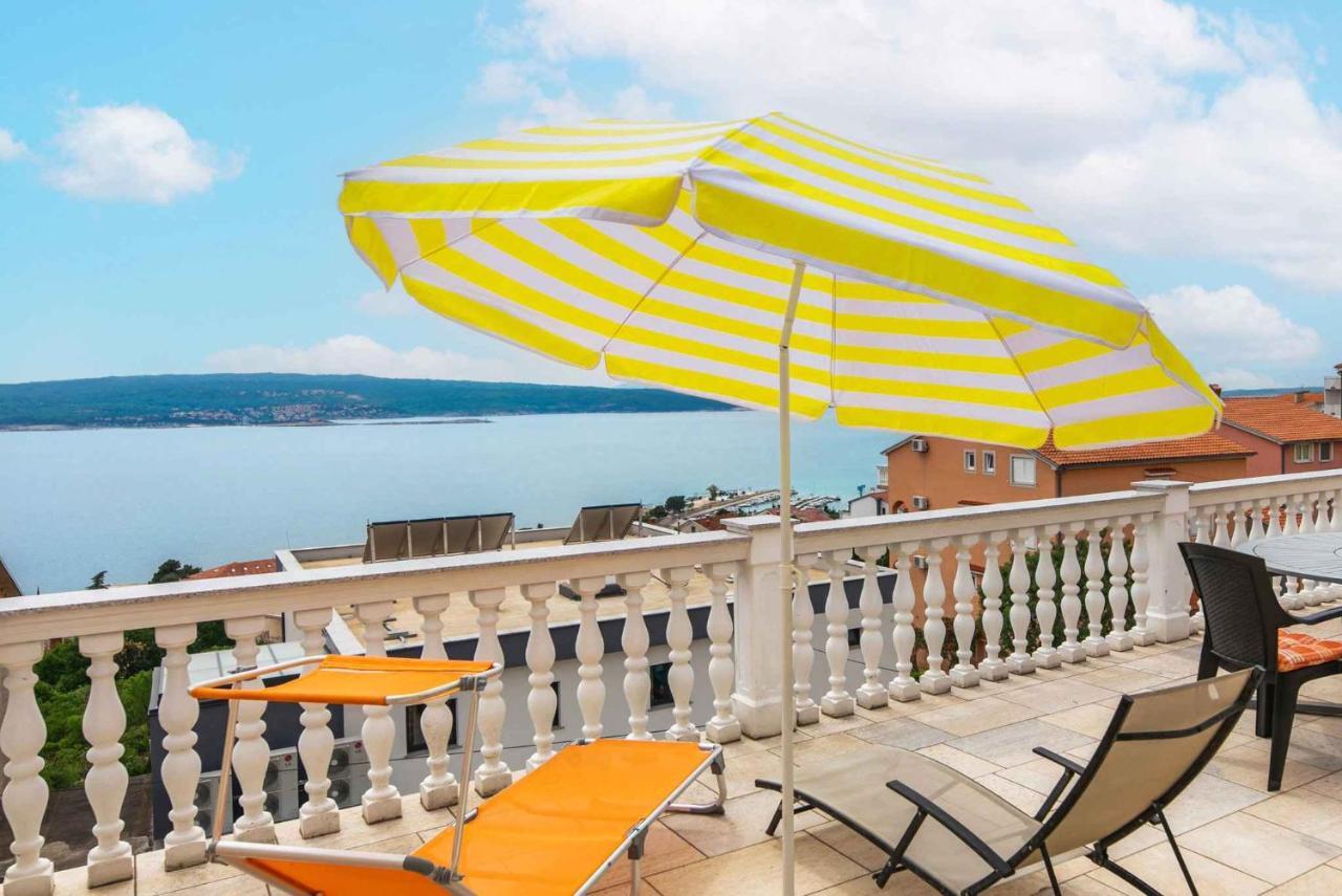 Apartment In Crikvenica 39210 Экстерьер фото